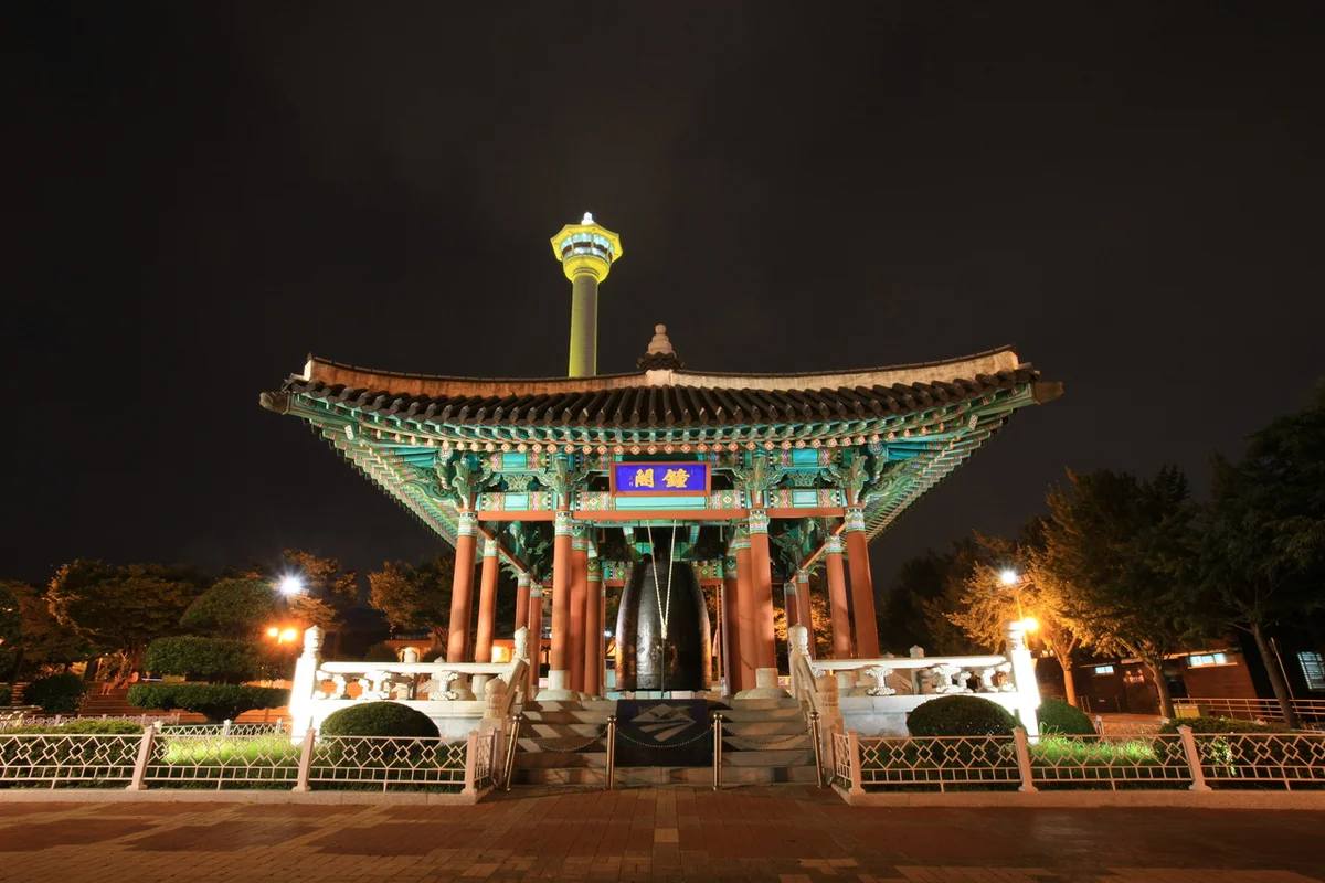 용두산 야경 (출처 : 한국관광공사)